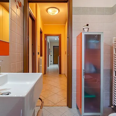 Apartament Spacious In - 2 Large Bedrooms For 4