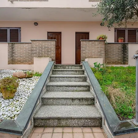 Spacious In - 2 Large Bedrooms For 4 Appartamento