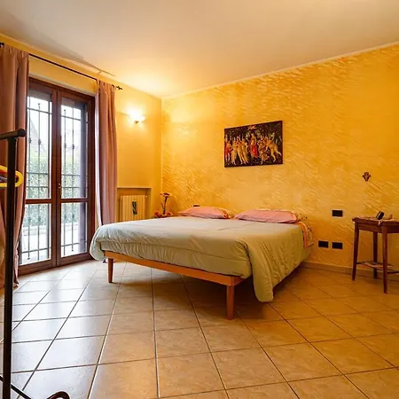 Spacious In - 2 Large Bedrooms For 4 *