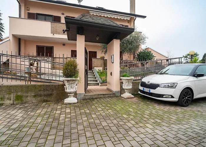 Spacious In - 2 Large Bedrooms For 4 *